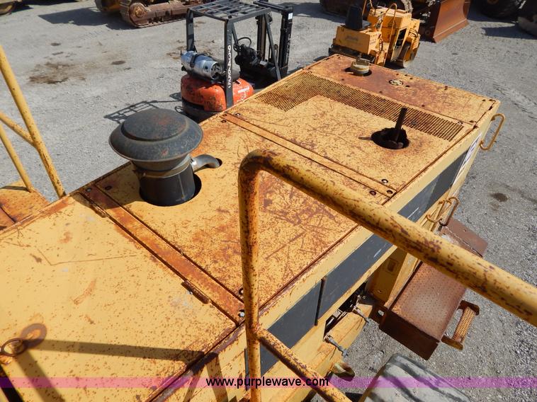 image for item H3484 1984 Caterpillar 980C wheel loader