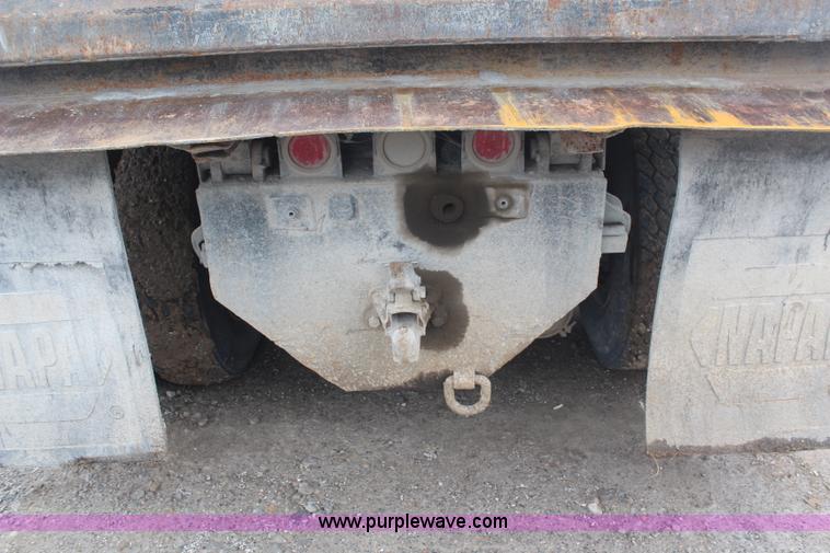image for item H6178 1991 International 8100 dump truck