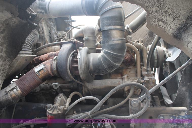 image for item H6178 1991 International 8100 dump truck