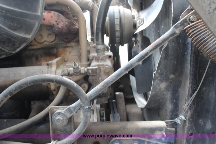 image for item H6178 1991 International 8100 dump truck