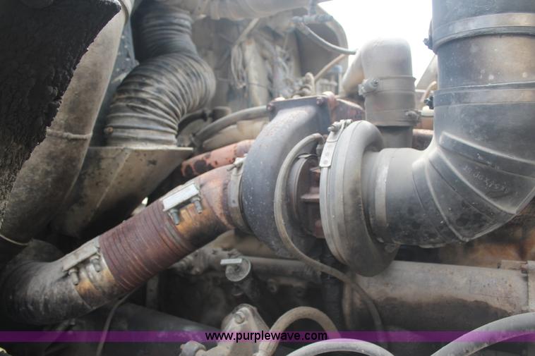 image for item H6178 1991 International 8100 dump truck
