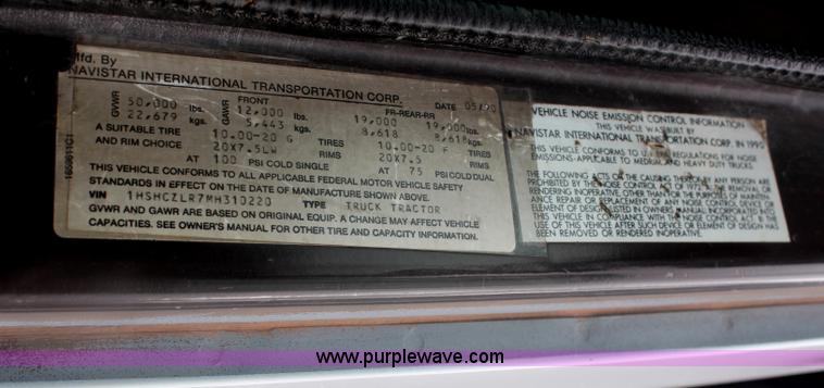 image for item H6178 1991 International 8100 dump truck