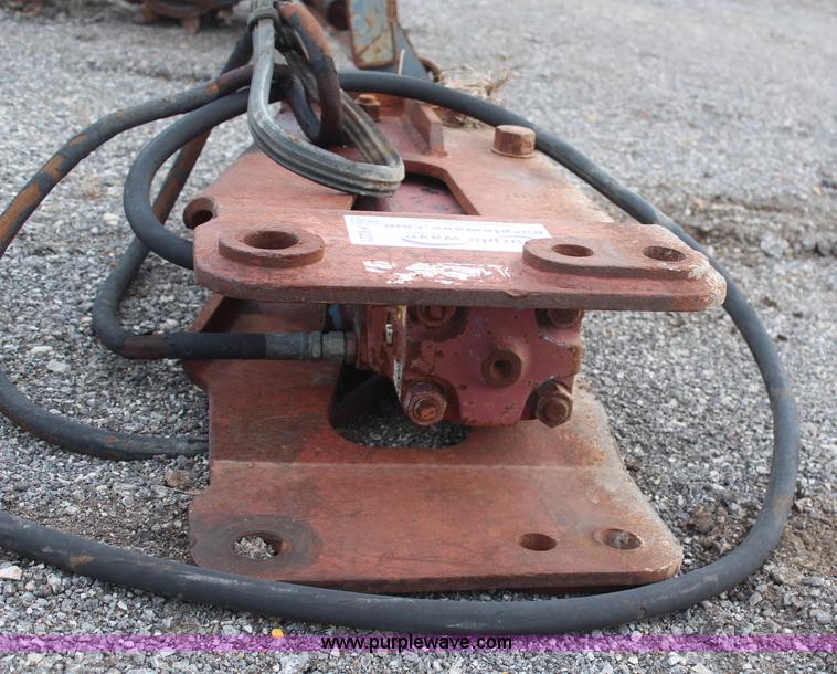 image for item H6221 Hydraulic breaker with bit