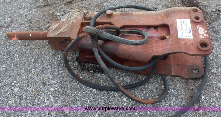 image for item H6221 Hydraulic breaker with bit
