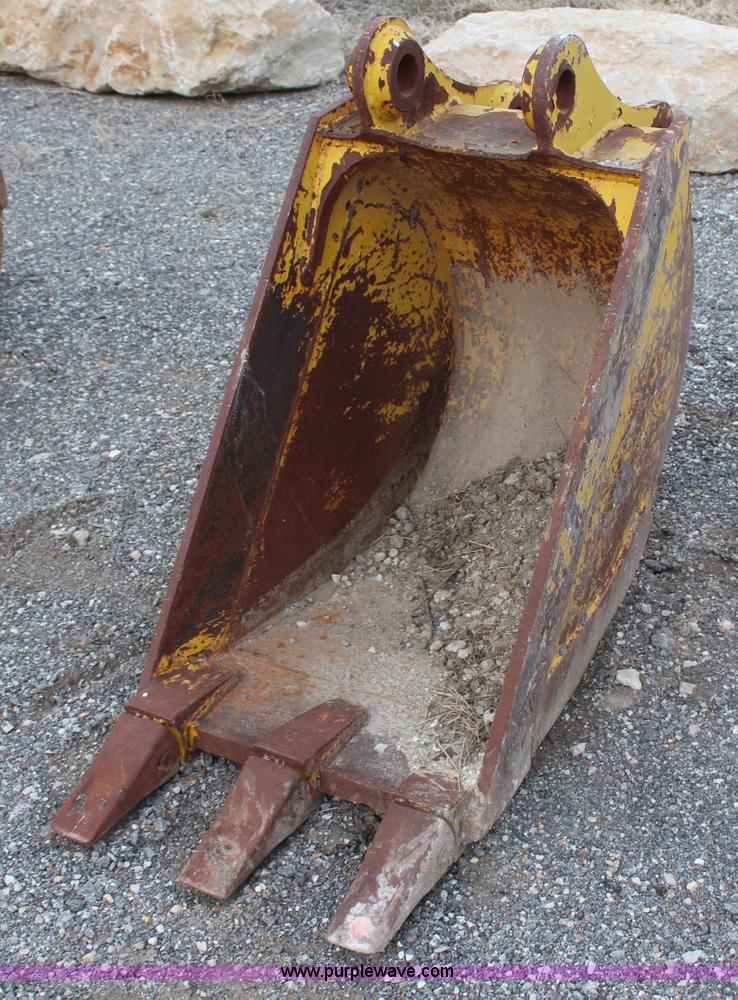 image for item H6223 4" excavator bucket