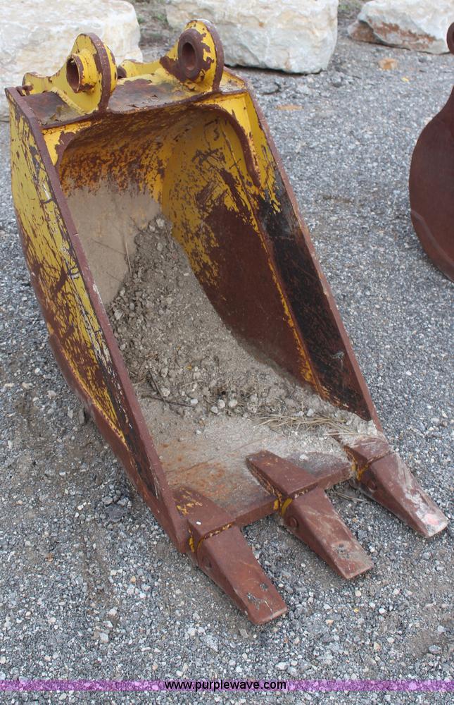 image for item H6223 4" excavator bucket