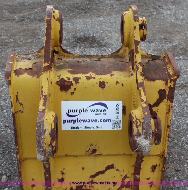 image for item H6223 4" excavator bucket