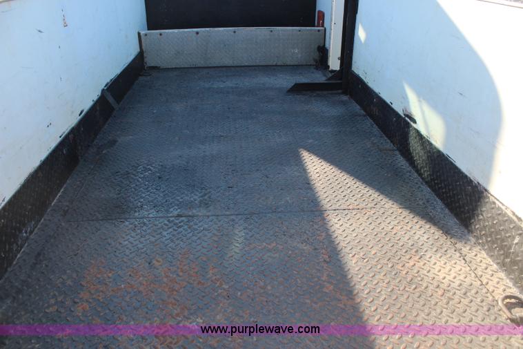 image for item H6229 1997 Peterbilt 385 service truck