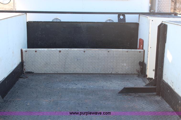 image for item H6229 1997 Peterbilt 385 service truck