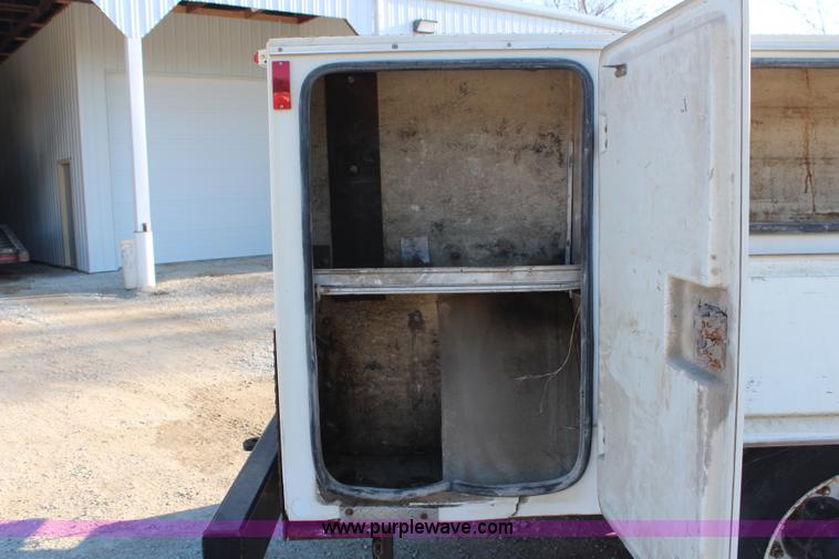 image for item H6229 1997 Peterbilt 385 service truck