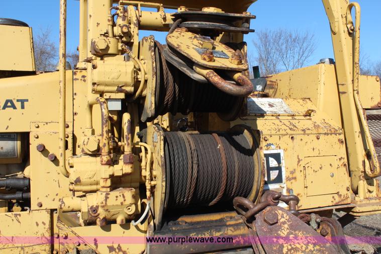 image for item H6233 1981 Caterpillar D4E Pipelayer dozer