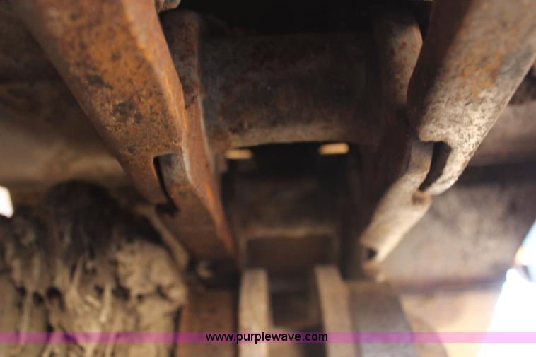 image for item H6233 1981 Caterpillar D4E Pipelayer dozer