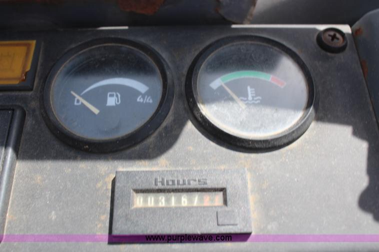 image for item H6245 2001 New Holland EC35 mini excavator