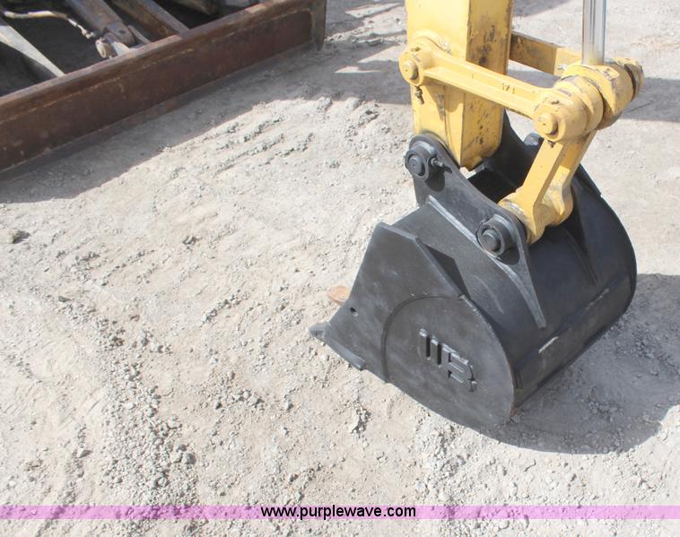 image for item H6245 2001 New Holland EC35 mini excavator