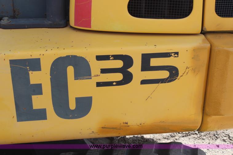 image for item H6245 2001 New Holland EC35 mini excavator