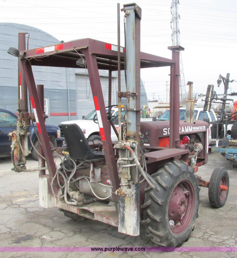 image for item H7694 Schramm 160 pneumatractor