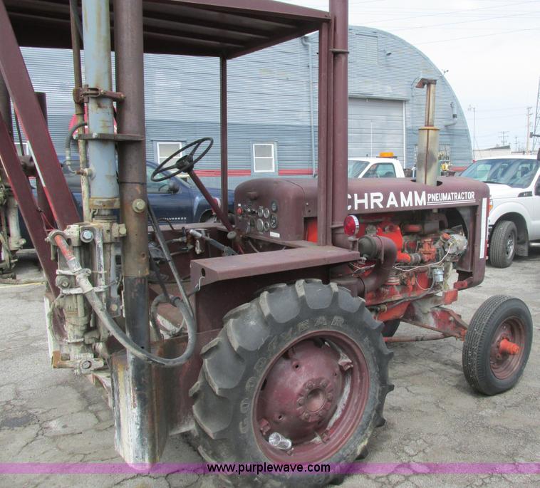 image for item H7694 Schramm 160 pneumatractor