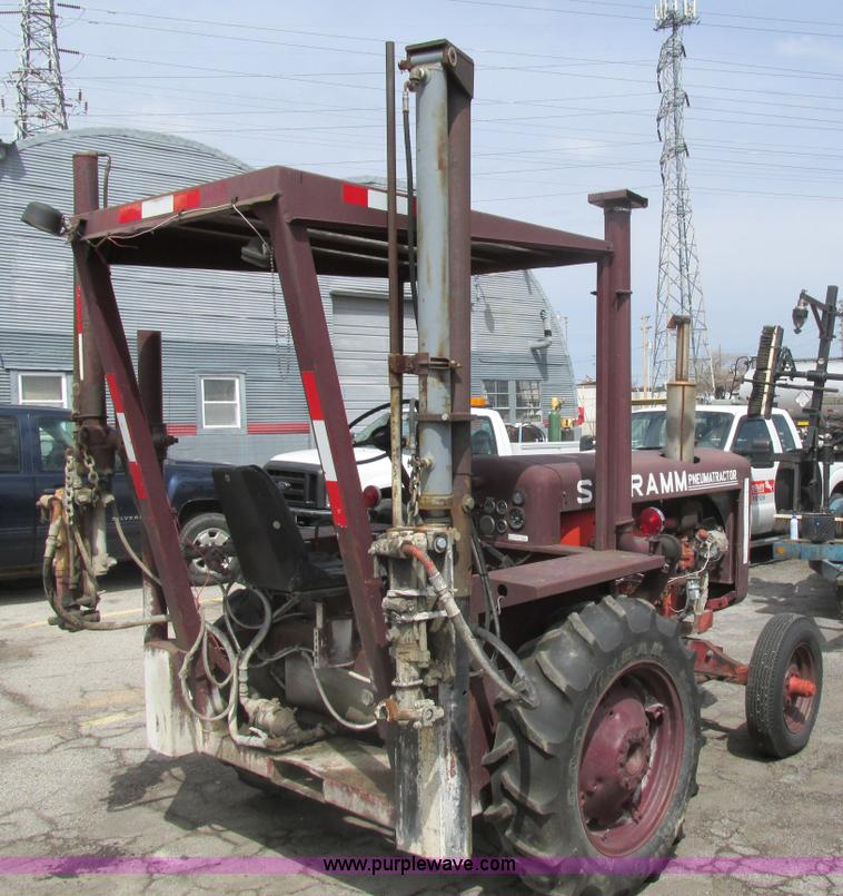 image for item H7694 Schramm 160 pneumatractor