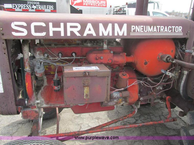 image for item H7694 Schramm 160 pneumatractor