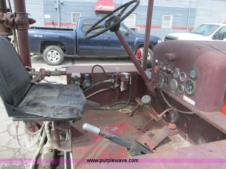 image for item H7694 Schramm 160 pneumatractor