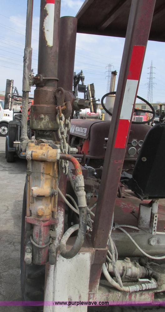 image for item H7694 Schramm 160 pneumatractor