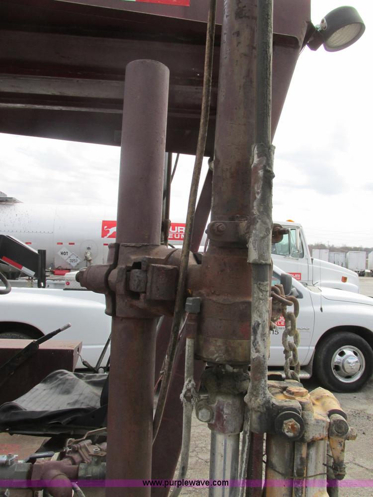 image for item H7694 Schramm 160 pneumatractor