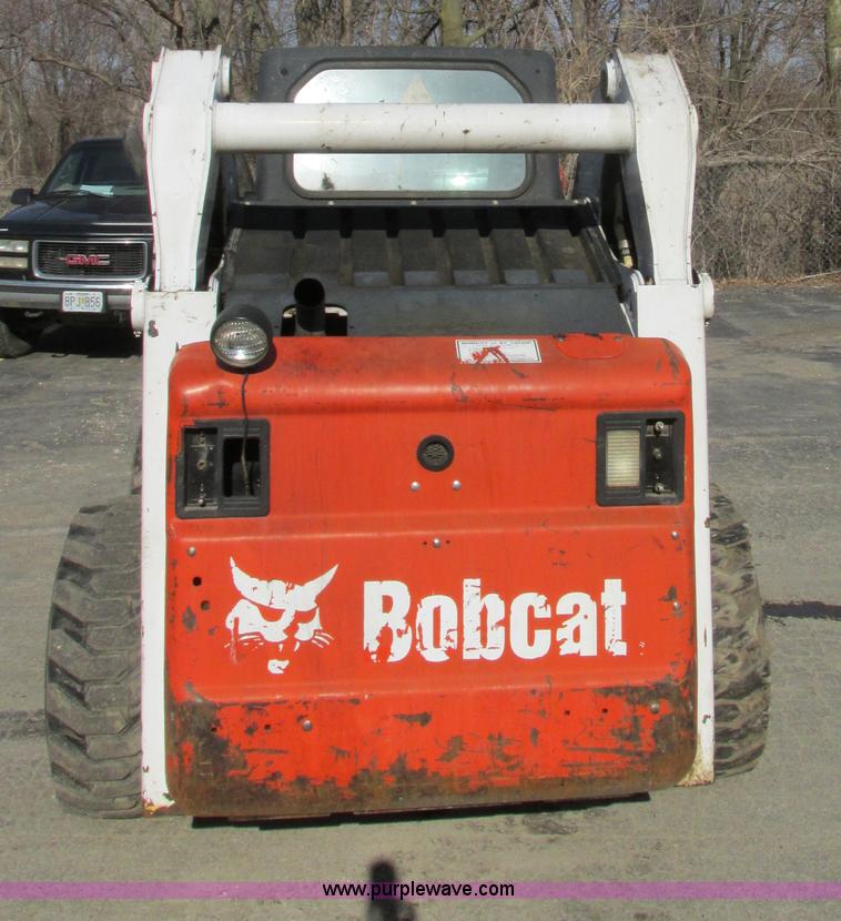 image for item H7696 2007 Bobcat S300 skid steer