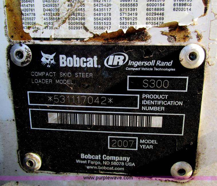 image for item H7696 2007 Bobcat S300 skid steer