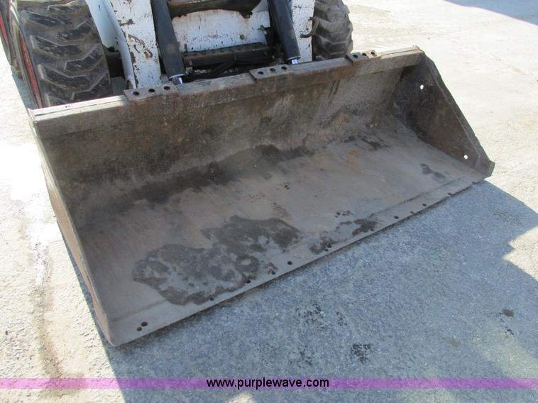 image for item H7696 2007 Bobcat S300 skid steer
