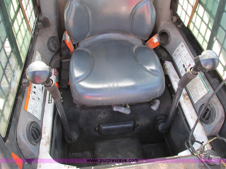 image for item H7696 2007 Bobcat S300 skid steer