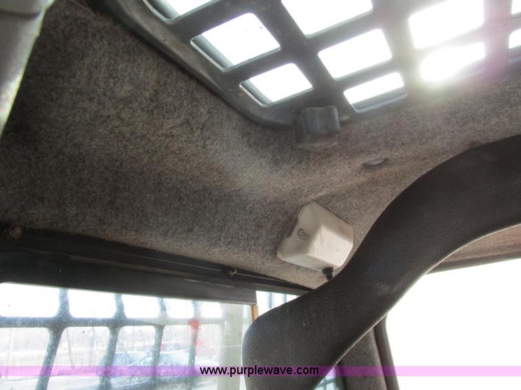 image for item H7696 2007 Bobcat S300 skid steer