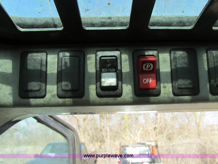 image for item H7696 2007 Bobcat S300 skid steer