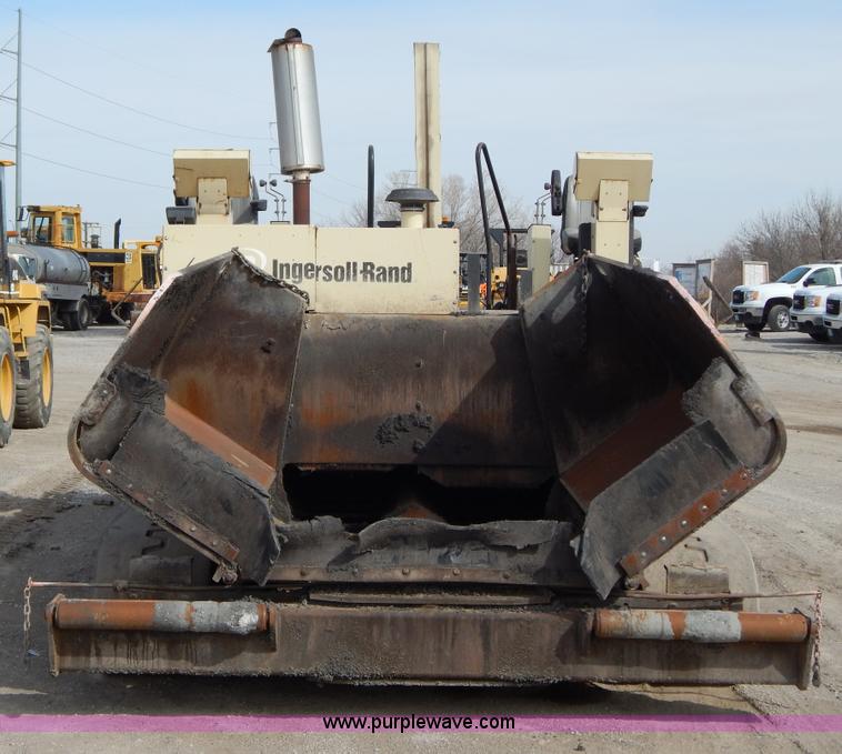 image for item I1026 2005 Blaw-Knox PF-5510 asphalt paver