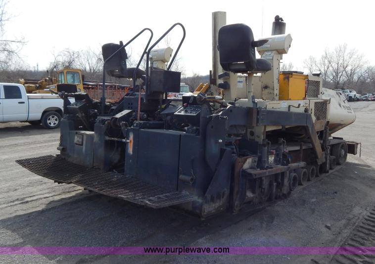 image for item I1026 2005 Blaw-Knox PF-5510 asphalt paver
