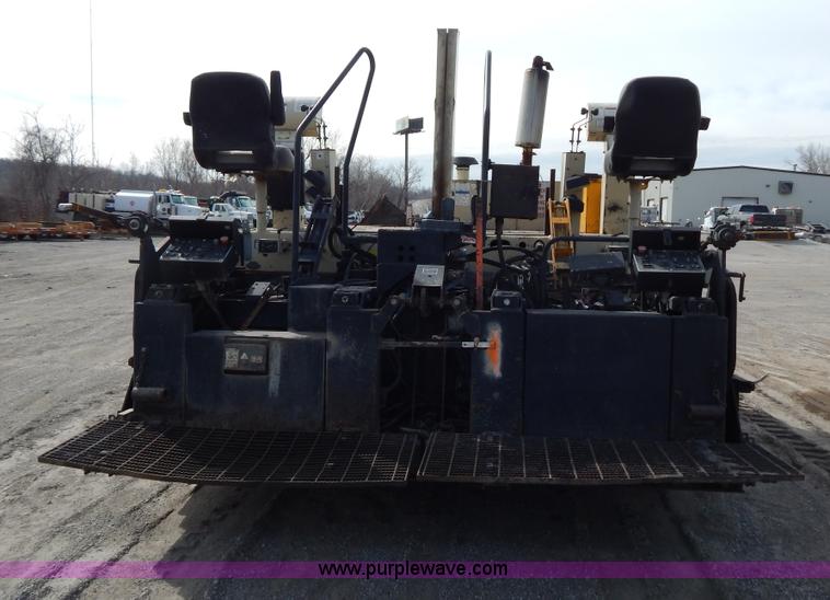 image for item I1026 2005 Blaw-Knox PF-5510 asphalt paver