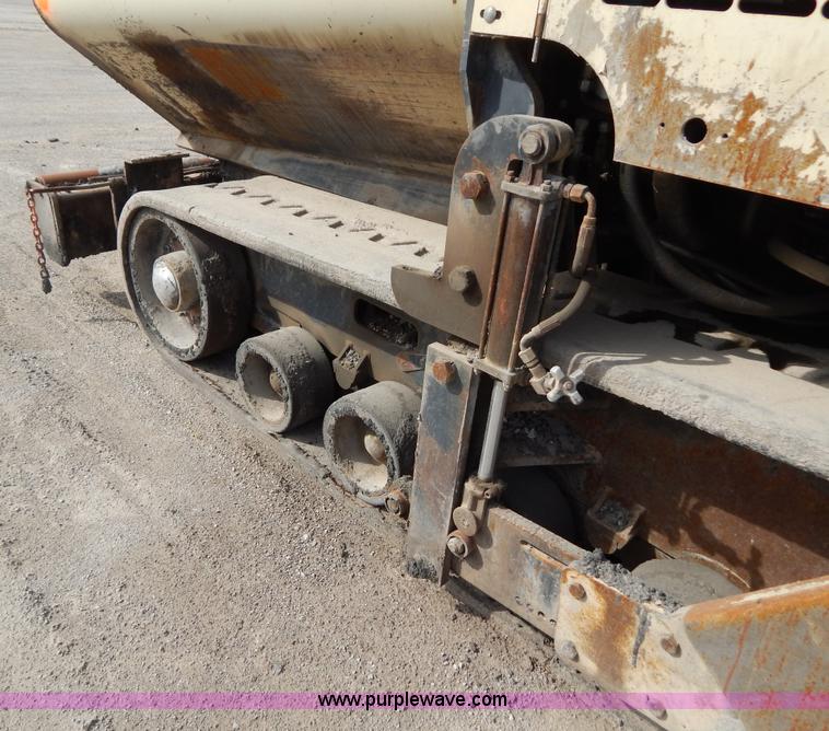 image for item I1026 2005 Blaw-Knox PF-5510 asphalt paver
