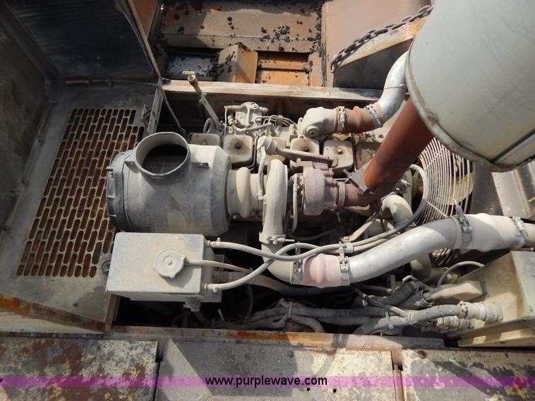 image for item I1026 2005 Blaw-Knox PF-5510 asphalt paver