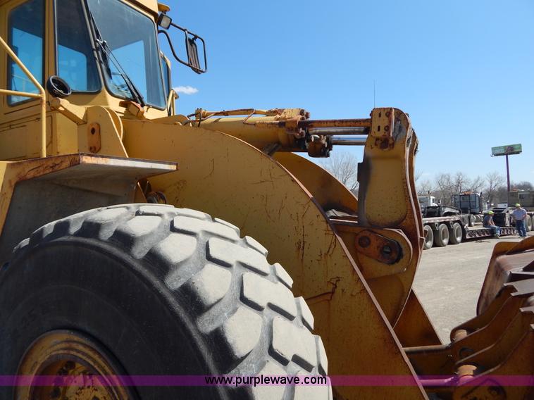 image for item I1028 1985 Caterpillar 980C wheel loader