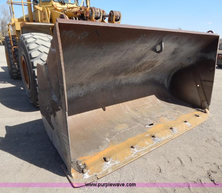image for item I1028 1985 Caterpillar 980C wheel loader