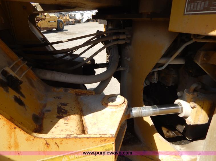 image for item I1028 1985 Caterpillar 980C wheel loader