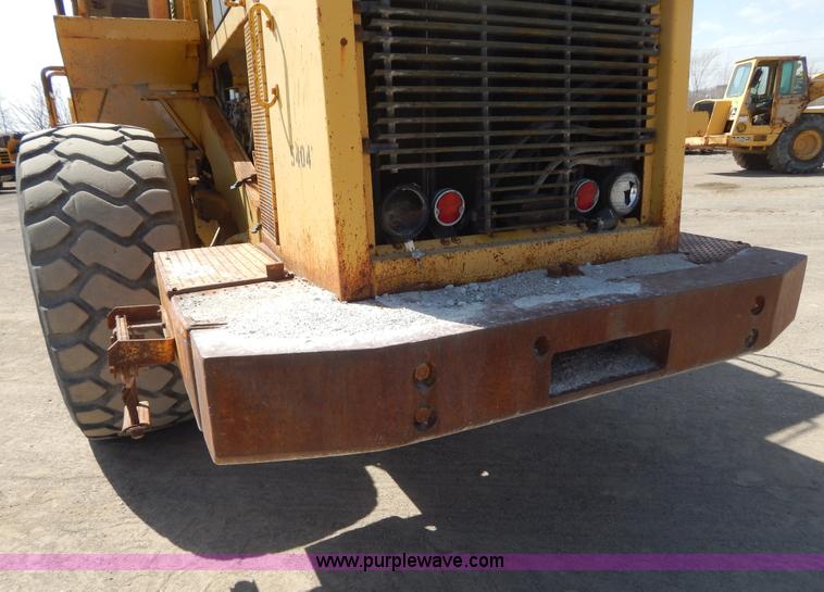image for item I1028 1985 Caterpillar 980C wheel loader