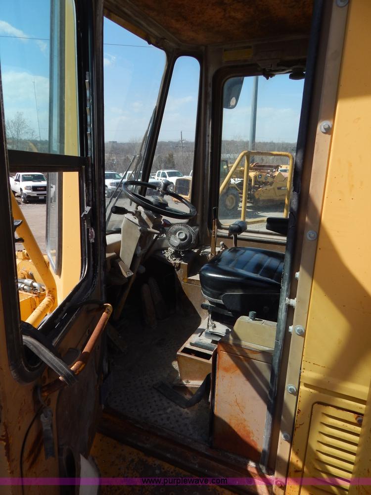 image for item I1028 1985 Caterpillar 980C wheel loader