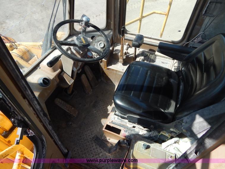 image for item I1028 1985 Caterpillar 980C wheel loader