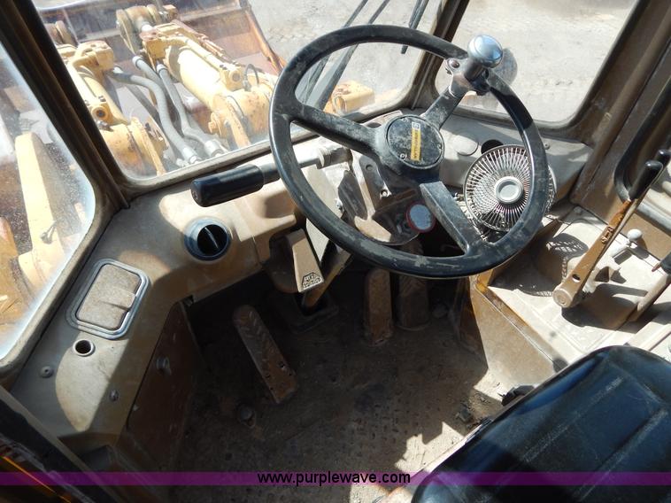 image for item I1028 1985 Caterpillar 980C wheel loader