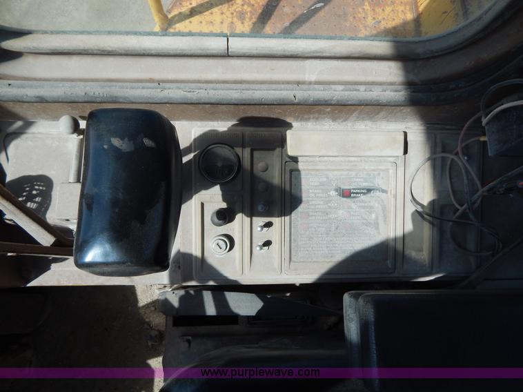 image for item I1028 1985 Caterpillar 980C wheel loader