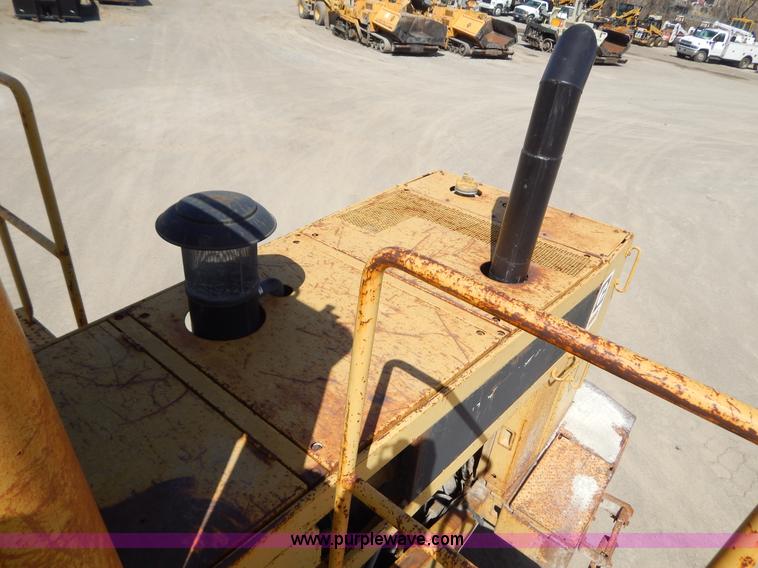 image for item I1028 1985 Caterpillar 980C wheel loader