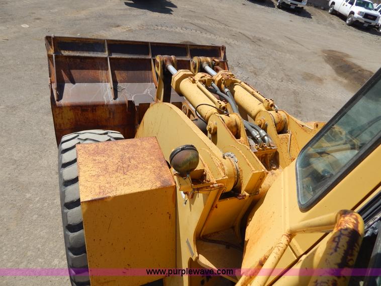 image for item I1028 1985 Caterpillar 980C wheel loader