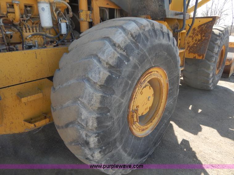 image for item I1033 1986 Komatsu WA450-1 wheel loader