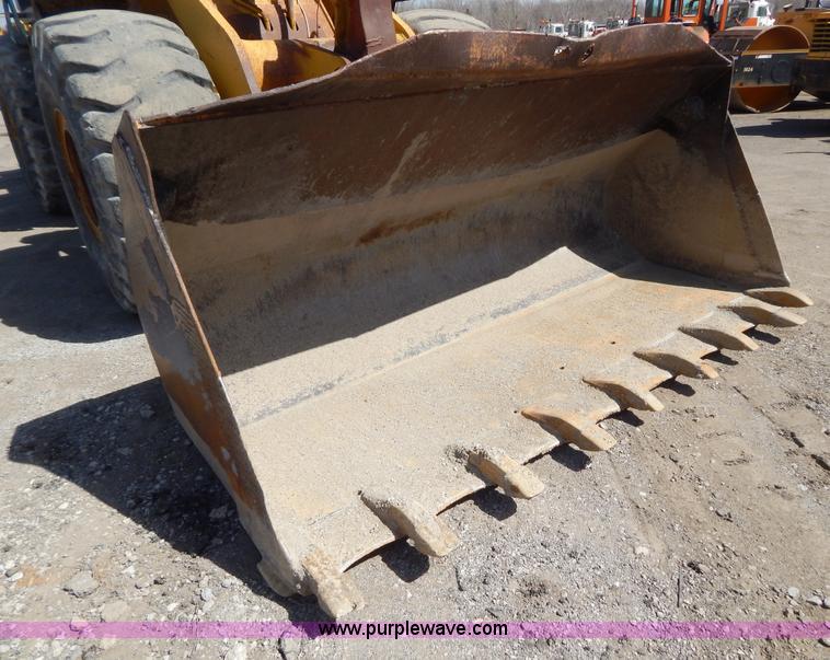 image for item I1033 1986 Komatsu WA450-1 wheel loader
