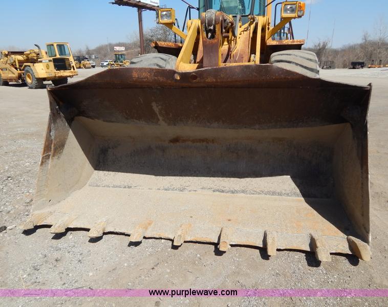 image for item I1033 1986 Komatsu WA450-1 wheel loader